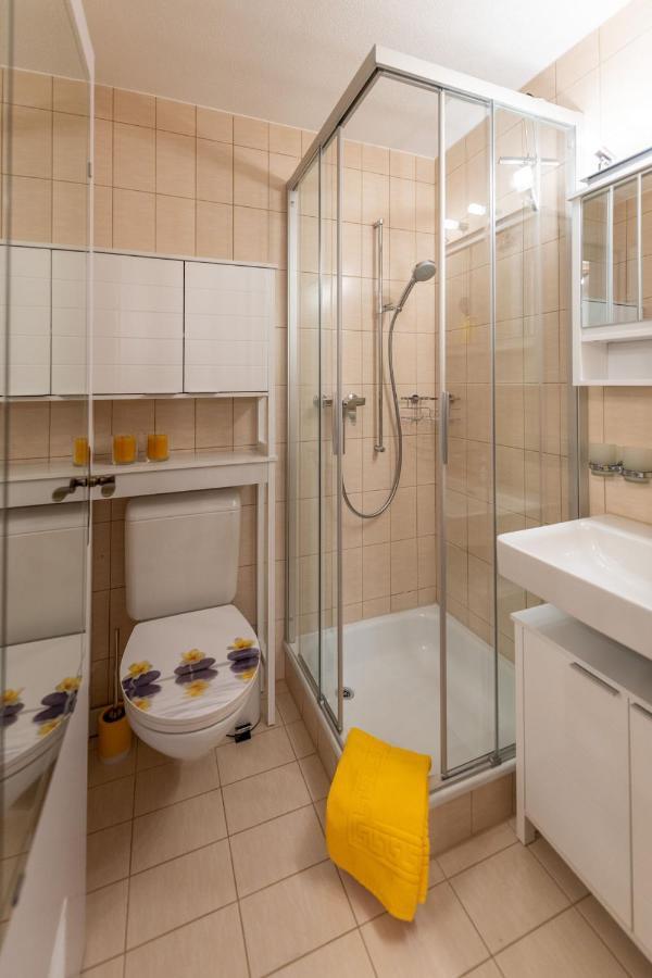 Ambassador Yellow Home Grächen Kültér fotó