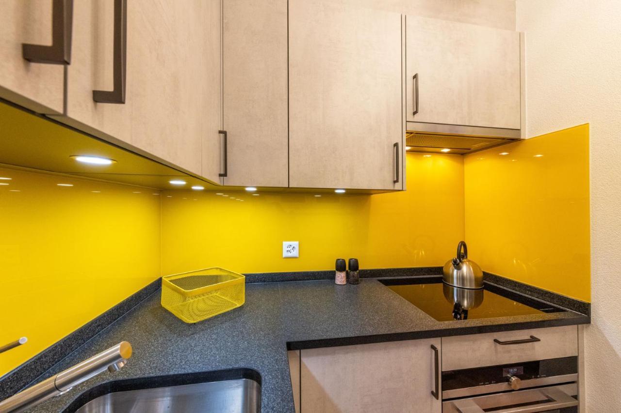 Ambassador Yellow Home Grächen Kültér fotó